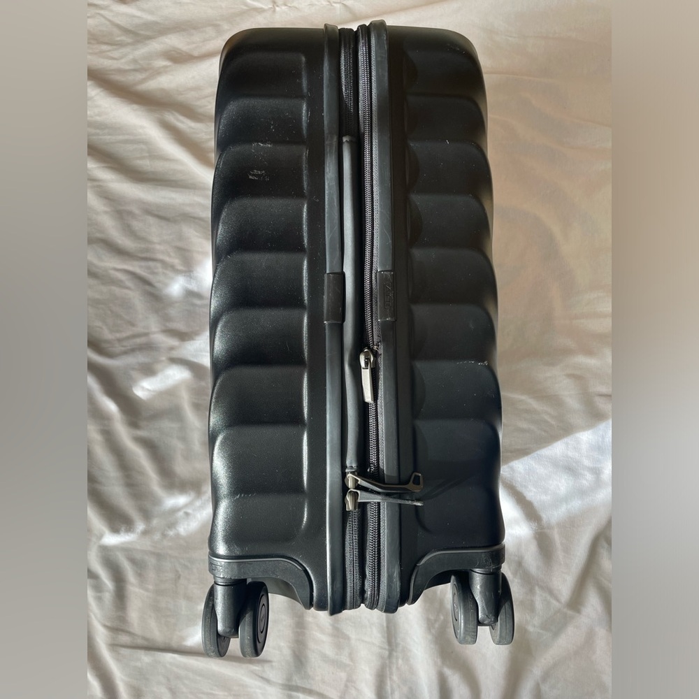 TUMI 19 DEGREE International Expandable 4 Wheeled Carry-On - Picture 12 of 17